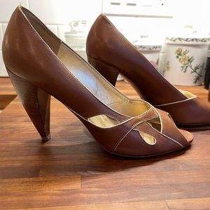 Pour le Victoire heels